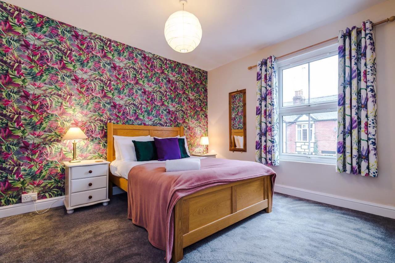 Cosy House With Garden & Parking, Sheffield Villa Exterior photo